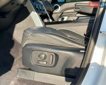 Білий Ленд Ровер Діскавері, об'ємом двигуна 3 л та пробігом 99 тис. км за 44500 $, фото 22 на Automoto.ua