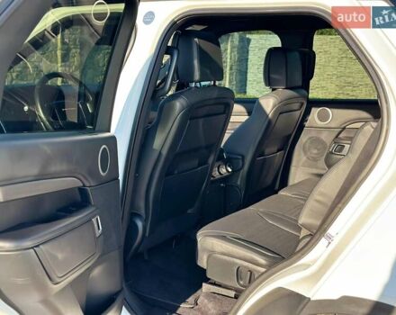 Білий Ленд Ровер Діскавері, об'ємом двигуна 3 л та пробігом 99 тис. км за 44500 $, фото 18 на Automoto.ua