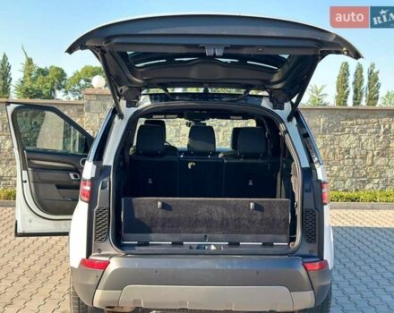 Білий Ленд Ровер Діскавері, об'ємом двигуна 3 л та пробігом 99 тис. км за 44500 $, фото 31 на Automoto.ua