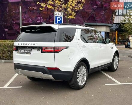 Білий Ленд Ровер Діскавері, об'ємом двигуна 3 л та пробігом 68 тис. км за 45990 $, фото 6 на Automoto.ua
