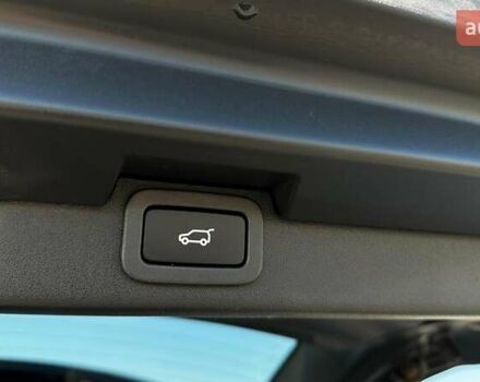 Білий Ленд Ровер Діскавері, об'ємом двигуна 3 л та пробігом 99 тис. км за 44500 $, фото 40 на Automoto.ua