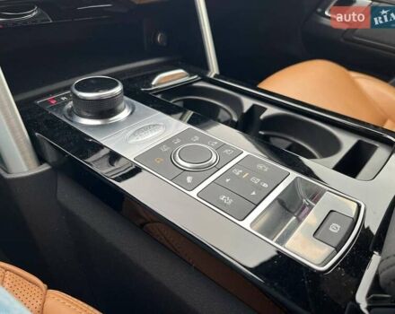 Білий Ленд Ровер Діскавері, об'ємом двигуна 3 л та пробігом 68 тис. км за 45990 $, фото 25 на Automoto.ua