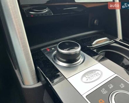 Білий Ленд Ровер Діскавері, об'ємом двигуна 3 л та пробігом 68 тис. км за 45990 $, фото 24 на Automoto.ua