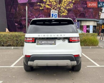 Білий Ленд Ровер Діскавері, об'ємом двигуна 3 л та пробігом 68 тис. км за 45990 $, фото 5 на Automoto.ua