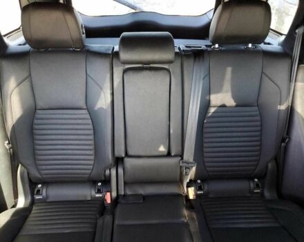 Белый Ленд Ровер Дискавери, объемом двигателя 2 л и пробегом 36 тыс. км за 10000 $, фото 9 на Automoto.ua