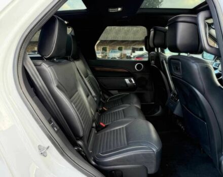 Білий Ленд Ровер Діскавері, об'ємом двигуна 3 л та пробігом 19 тис. км за 19900 $, фото 8 на Automoto.ua