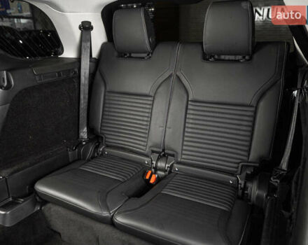 Білий Ленд Ровер Діскавері, об'ємом двигуна 2 л та пробігом 27 тис. км за 49900 $, фото 13 на Automoto.ua