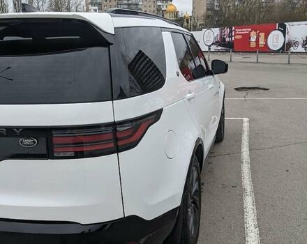 Білий Ленд Ровер Діскавері, об'ємом двигуна 3 л та пробігом 101 тис. км за 69500 $, фото 1 на Automoto.ua