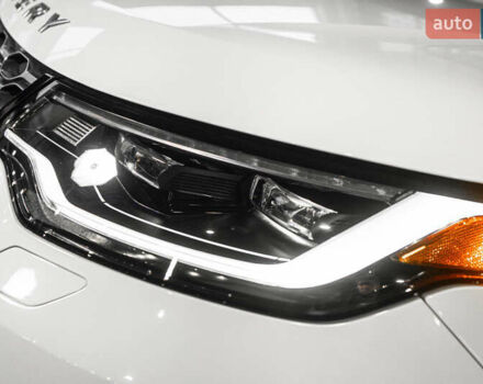 Белый Ленд Ровер Дискавери, объемом двигателя 2 л и пробегом 27 тыс. км за 53000 $, фото 7 на Automoto.ua