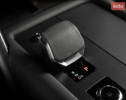 Белый Ленд Ровер Дискавери, объемом двигателя 2 л и пробегом 27 тыс. км за 53000 $, фото 19 на Automoto.ua