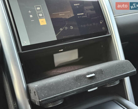 Білий Ленд Ровер Діскавері, об'ємом двигуна 3 л та пробігом 116 тис. км за 67500 $, фото 31 на Automoto.ua