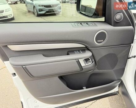 Ленд Ровер Діскавері 2024 у Києві на Automoto.ua Білий Ленд Ровер Діскавері, об'ємом двигуна 3 л та пробігом 2 тис. км за 70000 $, фото 5 на Automoto.ua