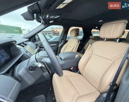 Ленд Ровер Діскавері 2024 у Києві на Automoto.ua Білий Ленд Ровер Діскавері, об'ємом двигуна 3 л та пробігом 2 тис. км за 70000 $, фото 7 на Automoto.ua
