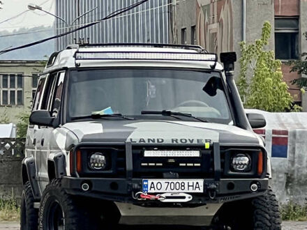 Білий Ленд Ровер Діскавері, об'ємом двигуна 2.5 л та пробігом 300 тис. км за 10300 $, фото 1 на Automoto.ua