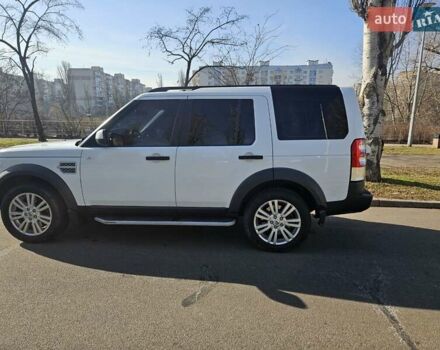 Ленд Ровер Дискавери 2013 в Киеве на Automoto.ua Белый Ленд Ровер Дискавери, объемом двигателя 3 л и пробегом 270 тыс. км за 17000 $, фото 1 на Automoto.ua