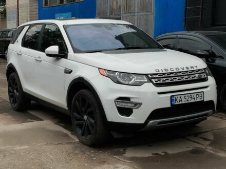 Ленд Ровер Дискавери 2015 в Киеве на Automoto.ua Белый Ленд Ровер Дискавери, объемом двигателя 2 л и пробегом 174 тыс. км за 17700 $, фото 1 на Automoto.ua