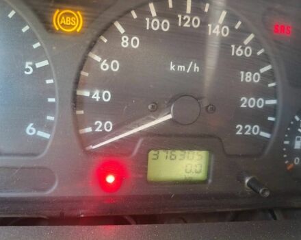 Бежевый Ленд Ровер Дискавери, объемом двигателя 2.5 л и пробегом 376 тыс. км за 3000 $, фото 2 на Automoto.ua