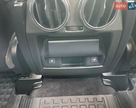 Бежевый Ленд Ровер Дискавери, объемом двигателя 3 л и пробегом 340 тыс. км за 16900 $, фото 21 на Automoto.ua