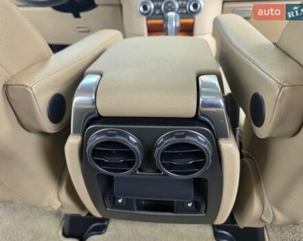Бежевий Ленд Ровер Діскавері, об'ємом двигуна 3 л та пробігом 245 тис. км за 17999 $, фото 58 на Automoto.ua
