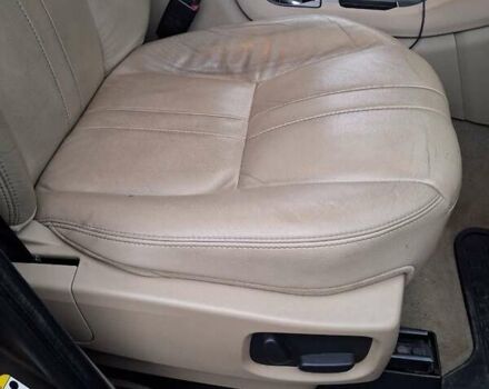 Бежевый Ленд Ровер Дискавери, объемом двигателя 2.99 л и пробегом 240 тыс. км за 22500 $, фото 10 на Automoto.ua