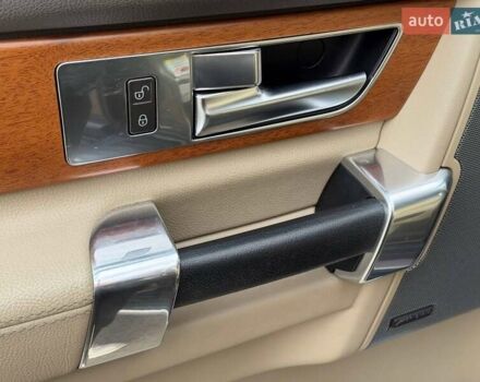 Бежевий Ленд Ровер Діскавері, об'ємом двигуна 3 л та пробігом 164 тис. км за 19000 $, фото 39 на Automoto.ua