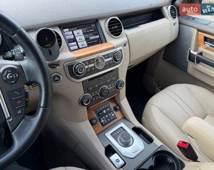 Бежевий Ленд Ровер Діскавері, об'ємом двигуна 3 л та пробігом 164 тис. км за 19000 $, фото 54 на Automoto.ua