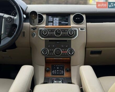 Бежевий Ленд Ровер Діскавері, об'ємом двигуна 3 л та пробігом 164 тис. км за 19000 $, фото 46 на Automoto.ua