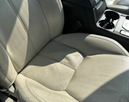 Чорний Ленд Ровер Діскавері, об'ємом двигуна 3 л та пробігом 180 тис. км за 11528 $, фото 6 на Automoto.ua