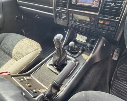 Чорний Ленд Ровер Діскавері, об'ємом двигуна 2.5 л та пробігом 130 тис. км за 6341 $, фото 18 на Automoto.ua