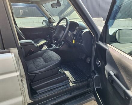 Чорний Ленд Ровер Діскавері, об'ємом двигуна 2.5 л та пробігом 130 тис. км за 6341 $, фото 14 на Automoto.ua