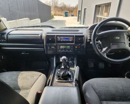 Чорний Ленд Ровер Діскавері, об'ємом двигуна 2.5 л та пробігом 130 тис. км за 6341 $, фото 22 на Automoto.ua