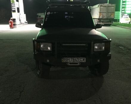 Черный Ленд Ровер Дискавери, объемом двигателя 2.5 л и пробегом 300 тыс. км за 6199 $, фото 1 на Automoto.ua
