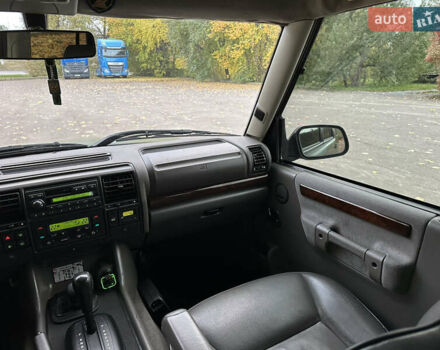 Черный Ленд Ровер Дискавери, объемом двигателя 2.5 л и пробегом 322 тыс. км за 9000 $, фото 8 на Automoto.ua