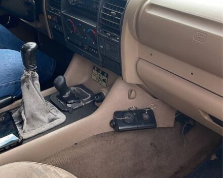 Черный Ленд Ровер Дискавери, объемом двигателя 2.5 л и пробегом 388 тыс. км за 4500 $, фото 4 на Automoto.ua