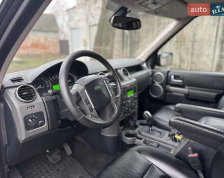 Черный Ленд Ровер Дискавери, объемом двигателя 2.72 л и пробегом 260 тыс. км за 7950 $, фото 22 на Automoto.ua