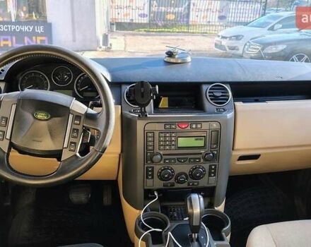 Чорний Ленд Ровер Діскавері, об'ємом двигуна 2.72 л та пробігом 370 тис. км за 13000 $, фото 13 на Automoto.ua