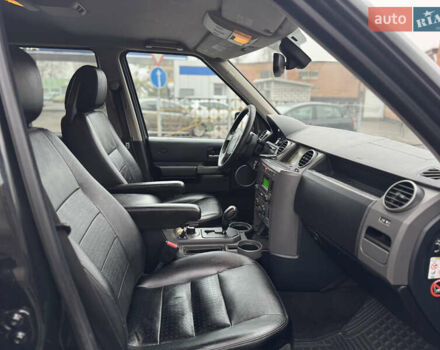 Черный Ленд Ровер Дискавери, объемом двигателя 2.72 л и пробегом 260 тыс. км за 7950 $, фото 25 на Automoto.ua