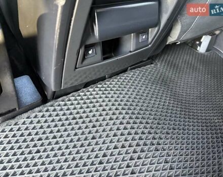 Ленд Ровер Дискавери 2007 в Черновцах на Automoto.ua Черный Ленд Ровер Дискавери, объемом двигателя 2.7 л и пробегом 311 тыс. км за 13800 $, фото 17 на Automoto.ua