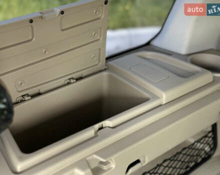 Чорний Ленд Ровер Діскавері, об'ємом двигуна 3 л та пробігом 264 тис. км за 16500 $, фото 80 на Automoto.ua