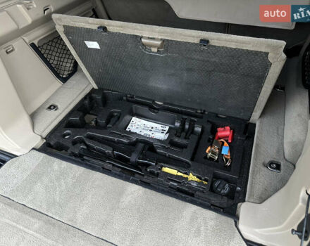 Чорний Ленд Ровер Діскавері, об'ємом двигуна 3 л та пробігом 264 тис. км за 16500 $, фото 76 на Automoto.ua