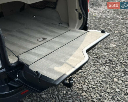 Чорний Ленд Ровер Діскавері, об'ємом двигуна 3 л та пробігом 264 тис. км за 16500 $, фото 74 на Automoto.ua