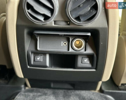 Чорний Ленд Ровер Діскавері, об'ємом двигуна 3 л та пробігом 264 тис. км за 16500 $, фото 69 на Automoto.ua