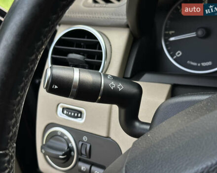 Чорний Ленд Ровер Діскавері, об'ємом двигуна 3 л та пробігом 264 тис. км за 16500 $, фото 33 на Automoto.ua