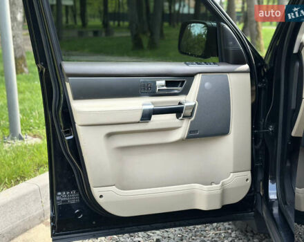 Чорний Ленд Ровер Діскавері, об'ємом двигуна 3 л та пробігом 264 тис. км за 16500 $, фото 53 на Automoto.ua