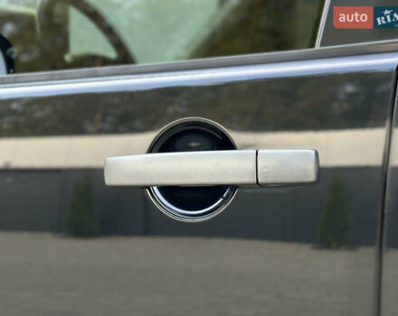 Чорний Ленд Ровер Діскавері, об'ємом двигуна 3 л та пробігом 264 тис. км за 16500 $, фото 117 на Automoto.ua