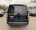 Чорний Ленд Ровер Діскавері, об'ємом двигуна 3 л та пробігом 195 тис. км за 17800 $, фото 5 на Automoto.ua