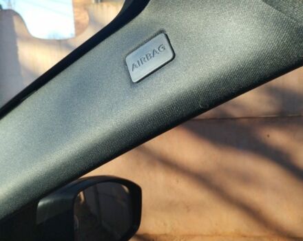 Черный Ленд Ровер Дискавери, объемом двигателя 2 л и пробегом 218 тыс. км за 19000 $, фото 18 на Automoto.ua