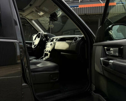 Чорний Ленд Ровер Діскавері, об'ємом двигуна 3 л та пробігом 129 тис. км за 23800 $, фото 37 на Automoto.ua