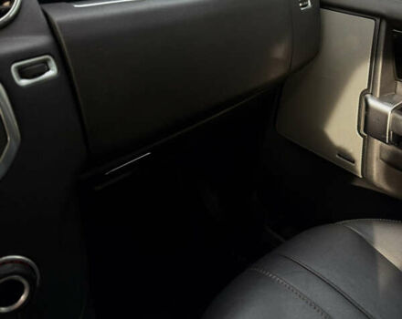 Чорний Ленд Ровер Діскавері, об'ємом двигуна 3 л та пробігом 129 тис. км за 23800 $, фото 62 на Automoto.ua