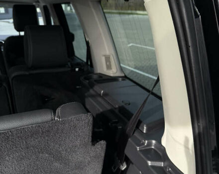 Чорний Ленд Ровер Діскавері, об'ємом двигуна 3 л та пробігом 129 тис. км за 23800 $, фото 39 на Automoto.ua